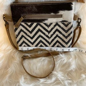 SOLD! 🌺 Pre~Loved Myra crossbody bag